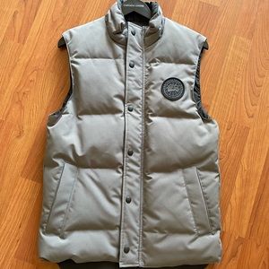 Mens Canada goose Vest in Costal Grey Size XS